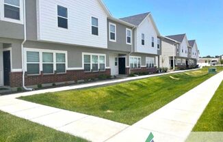 $900 off move in expenses! 3 Bed 2.5 Bath Townhome for Rent in Clearfield!