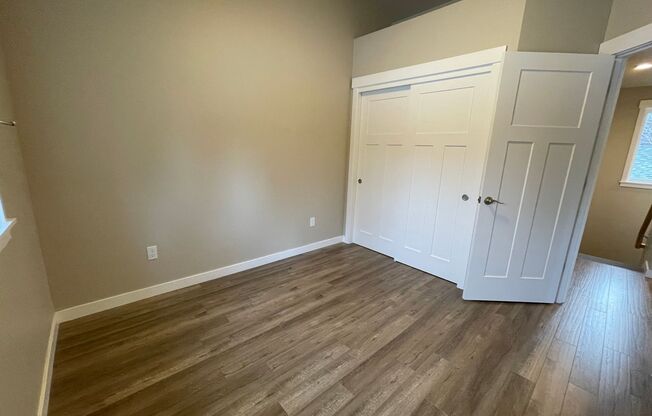 1 bed, 1 bath, 423 sqft, $1,695, Unit ADU