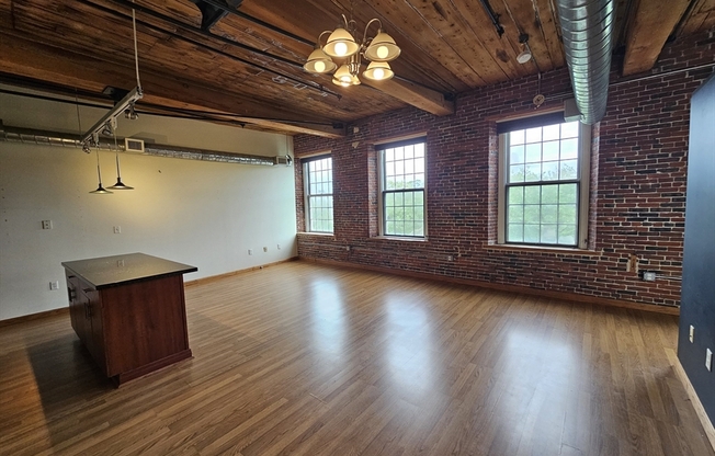 1 bed, 1 bath, 786 sqft, $2,000, Unit 110