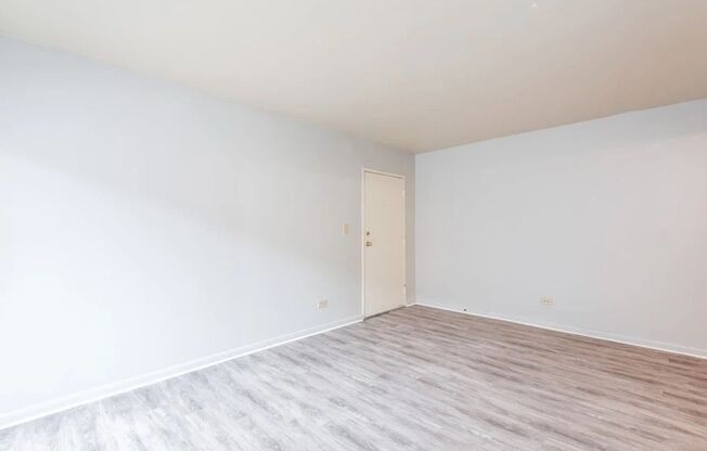 1 bed, 1 bath, 575 sqft, $1,725, Unit 75