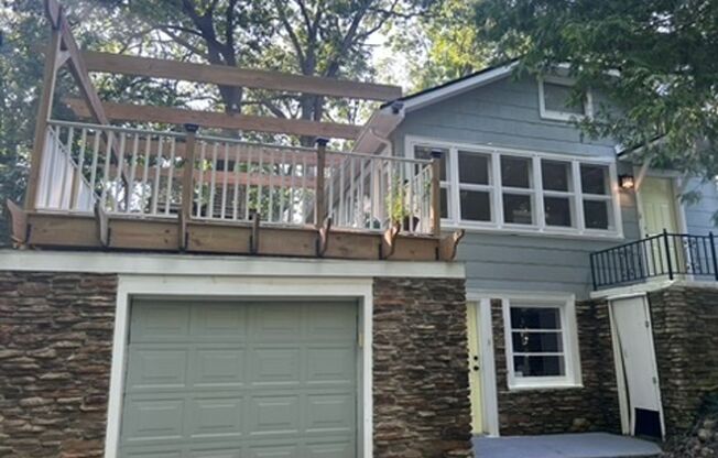 Cute 2 Bedroom Home in West Bloomfield