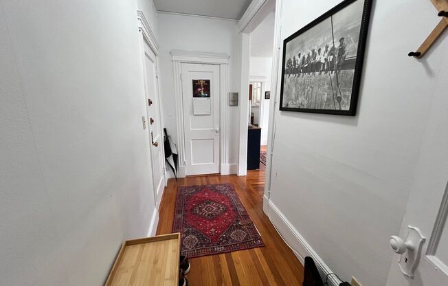 Studio, 1 bath, 475 sqft, $2,500, Unit 44