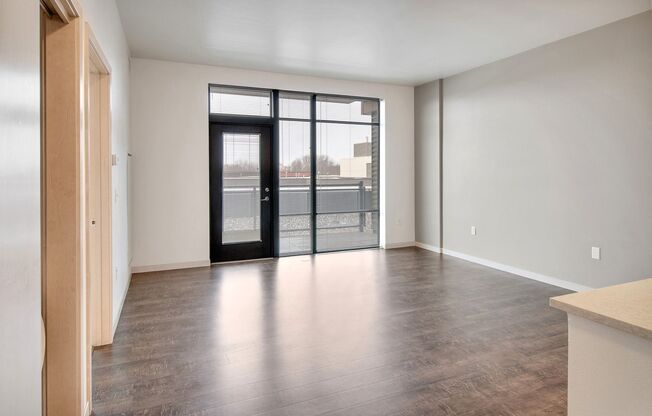 1 bed, 1 bath, 656 sqft, $1,745, Unit 0420