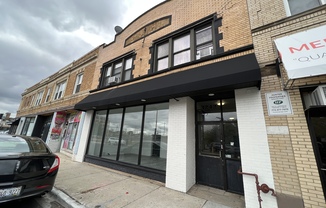 3242 N PULASKI RD