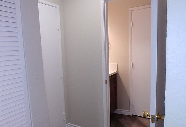2 beds, 2 baths, 940 sqft, $2,795, Unit 212
