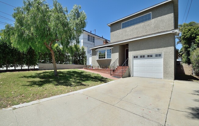 Spacious Four Bedroom Home in Manhattan Beach Hill Section!