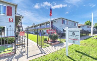Country Club Apartments