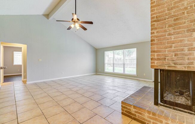 Stunning and updated 4-bedroom in Cypress