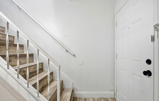 2729 Hurstview Drive