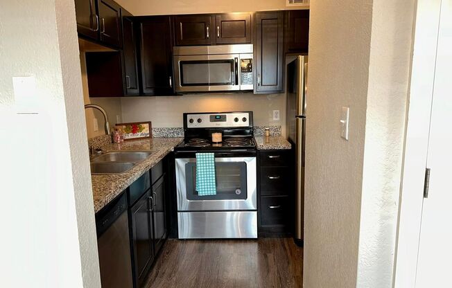 1 bed, 1 bath, 750 sqft, $824, Unit 9156D