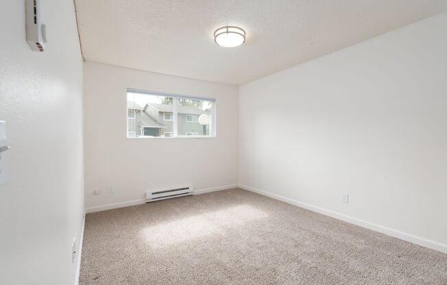 2 beds, 1 bath, 850 sqft, $1,550, Unit 750
