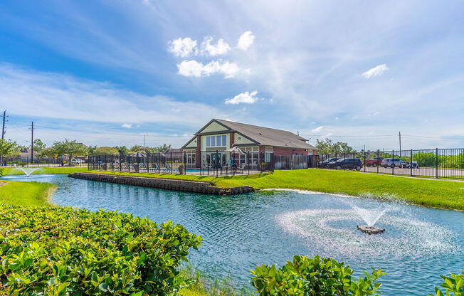 exterior shot of pearland tx apartments