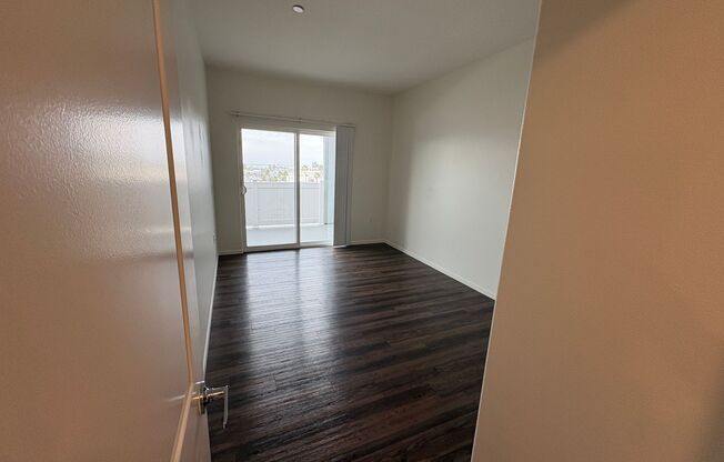 2 beds, 2 baths, 900 sqft, $2,895, Unit 126-304