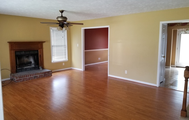 3 bedroom 2.5 bath home in Oakview