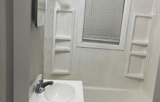 1 bed, 1 bath, 600 sqft, $750, Unit 1326 Medford Ave