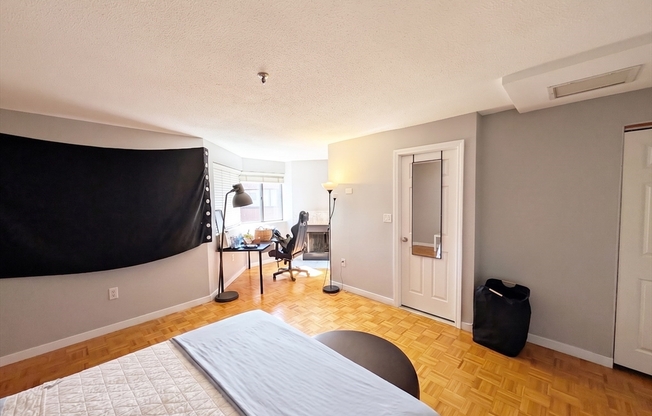 2 beds, 2.5 baths, 1,145 sqft, $3,350, Unit 706