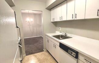 2 beds, 1 bath, 800 sqft, $1,250, Unit A-32