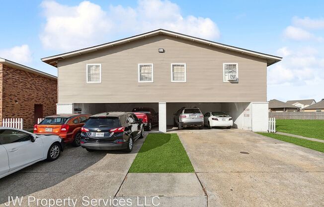 904 West Monterey Court