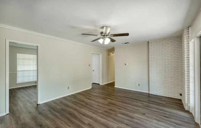Nice 3 bed, 2 bath home with 1 car garage on tree shaded lot!
