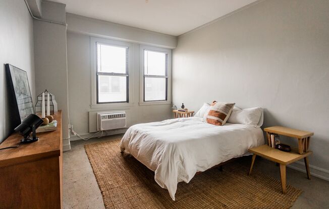 2 beds, 1 bath, 1,000 sqft, $1,646, Unit 202