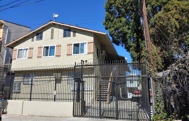 5419 Harold Way