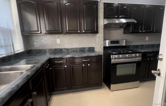 48 41 41 ST