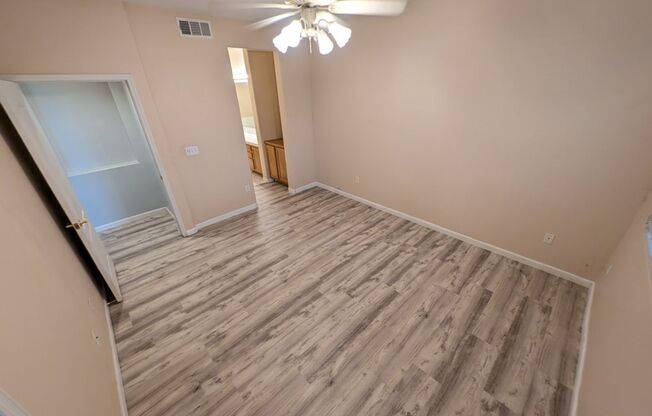 2 beds, 2 baths, $1,400, Unit # 1713