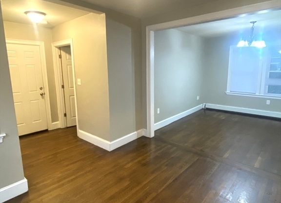 2 beds, 1 bath, 900 sqft, $2,800, Unit 1