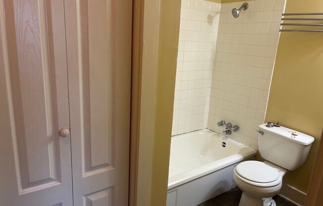 2 Bed, 1 Bath Apartment