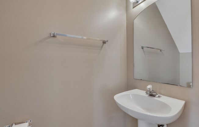 2 beds, 2.5 baths, $1,700, Unit Unit 1804