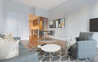 251 W 48 ST
