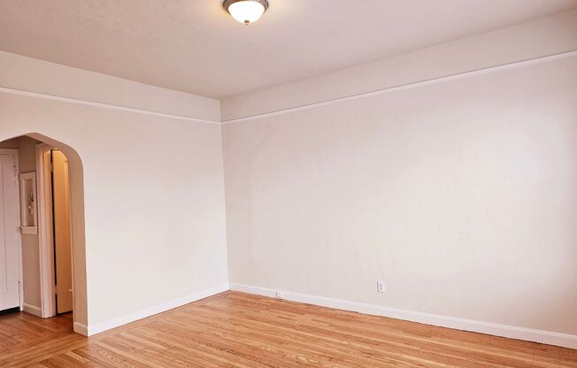 Studio, 1 bath, 450 sqft, $2,400, Unit 504