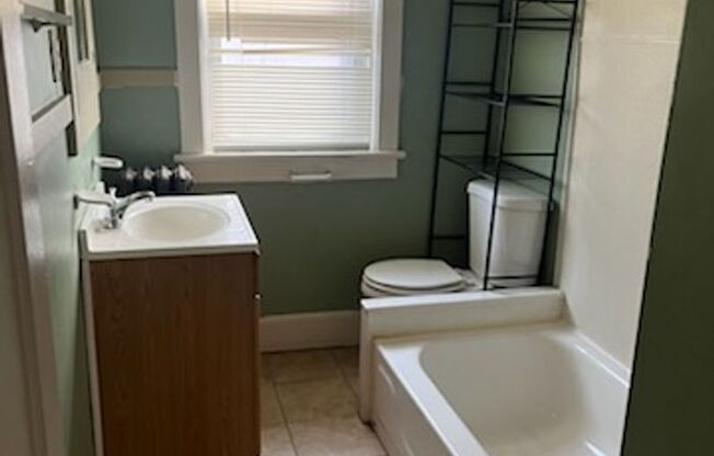 3 beds, 1 bath, $1,350