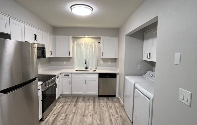 *** $250 OFF 1ST MONTHS RENT*** Newly Renovated 3-bedroom, 2.5-bath Home In Garden Home