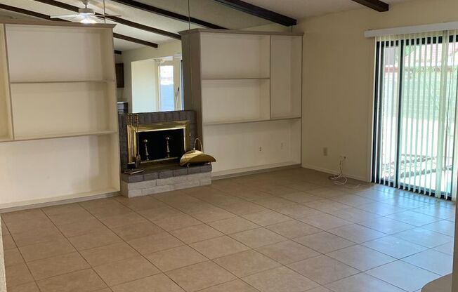 Spacious 3 Bed 2.5 Bath in Glendale