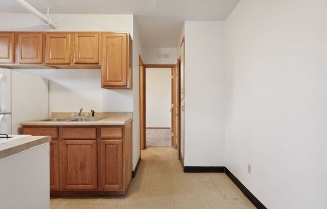 1 bed, 1 bath, $850, Unit Unit 9