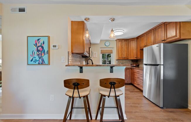 Charming 3Bed 2bath Nestled in the heart of Ormond Beach for $1695.00!