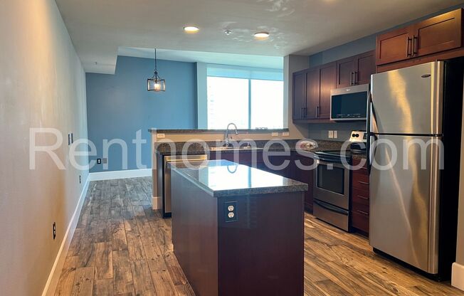 2 beds, 2 baths, $3,700, Unit # 1002