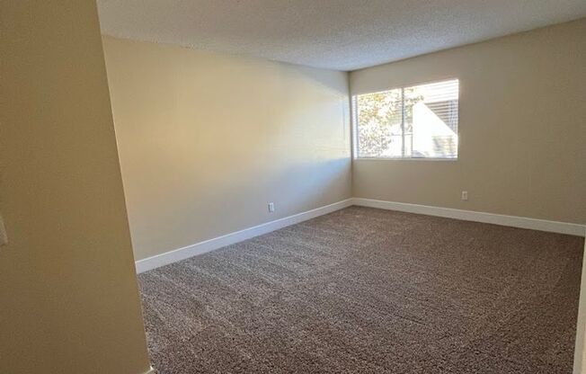 1 bed, 1 bath, 714 sqft, $1,795, Unit 060