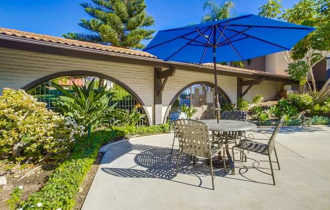 Villa Capri Apartments Lifestyle -  Pool Deck