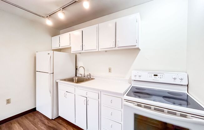 2 beds, 1.5 baths, 750 sqft, $1,250, Unit 107