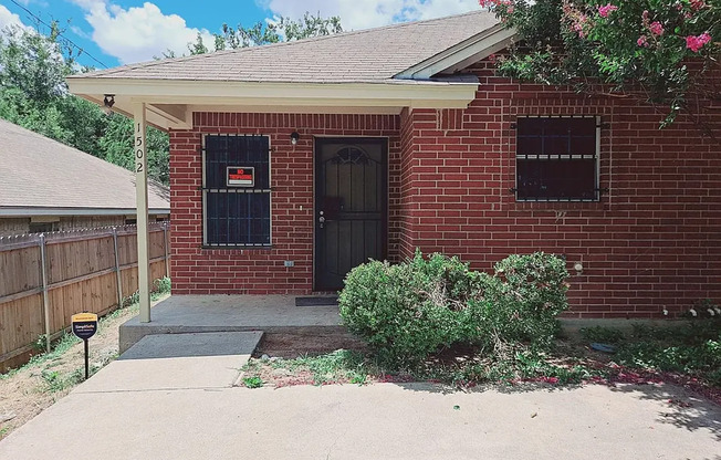 1500-1502 E. Mulkey Street