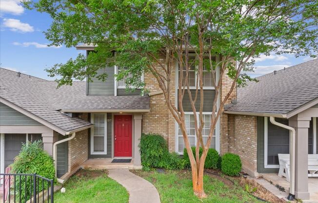 2 Bedroom 1.5 Bath Condo at Coppertree!