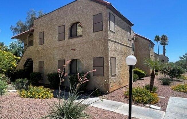 4720 Obannon Dr #B ! Newly Upgraded 2 Bed / 2 Bath !