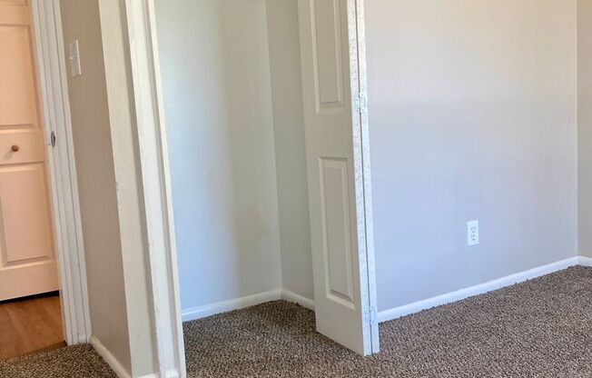 2 beds, 1 bath, 846 sqft, $1,015, Unit 45A-R