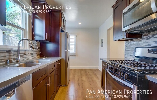 11312 1/2 S TRURO AVE
