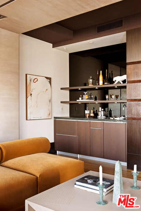 3 beds, 4 baths, 3,670 sqft, $15,000, Unit 2204