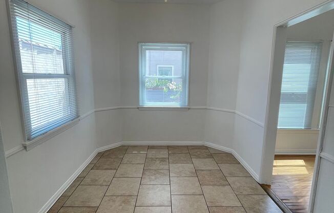 2 beds, 1 bath, $3,150