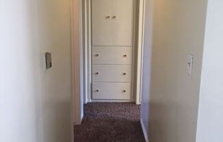 450 Saint Lawrence Ave. Unit B