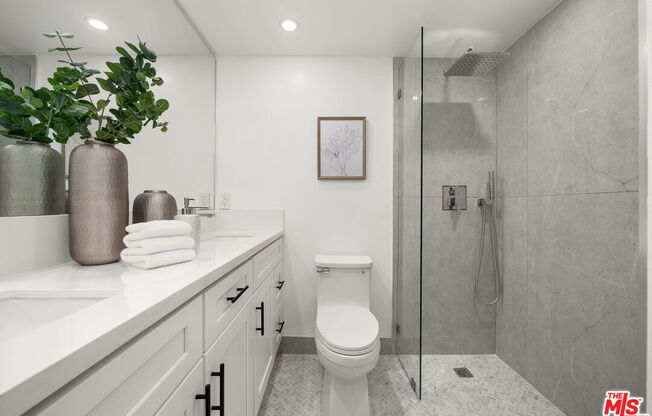 2 beds, 2 baths, 1,410 sqft, $6,500, Unit 5G